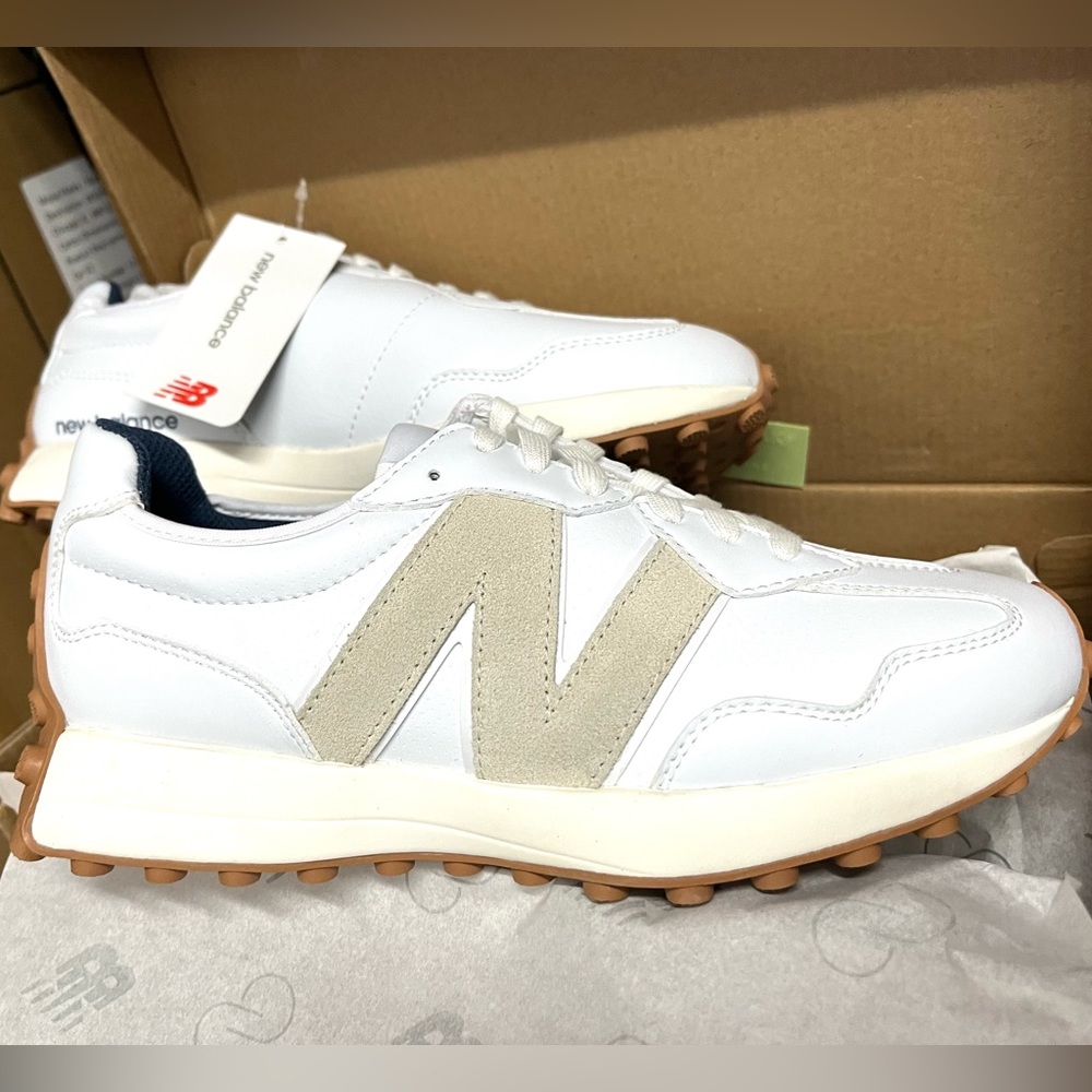 New Balance 327 Golf & Casual LEATHER Women's Sneakers Shoes White Tan size 9 - Picture 13 of 15